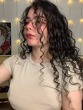 Snapshot of Antoniart_ chatting on March 10, 2025, 5:22 am Antoniart online show from March 10, 2025, 5:22 am