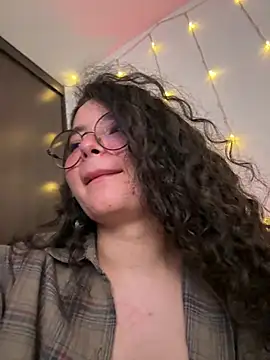 Snapshot of Antoniart_ chatting on March 19, 2025, 7:29 am Antoniart online show from March 19, 2025, 7:29 am