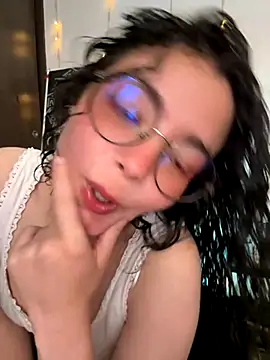 Snapshot of Antoniart_ chatting on September 24, 2025, 2:04 am Antoniart online show from September 24, 2025, 2:04 am