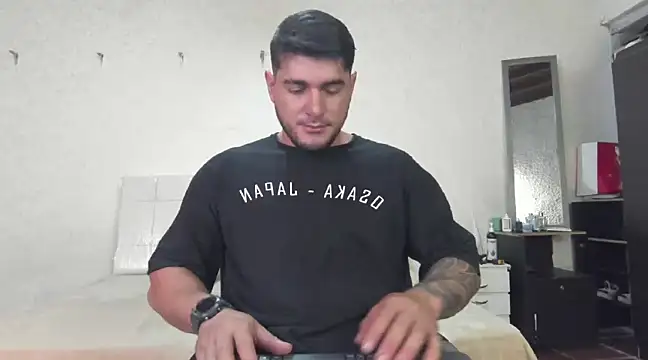 Snapshot of Teilor_Creed chatting on February 6, 2025, 11:04 pm Teilor Creed online show from February 6, 2025, 11:04 pm