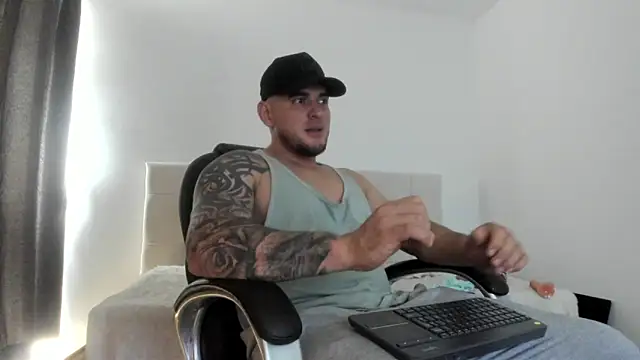 Teilor Creed online show from September 25, 2025, 7:50 pm