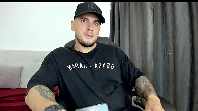 Teilor Creed online show from November 21, 2025, 7:01 pm