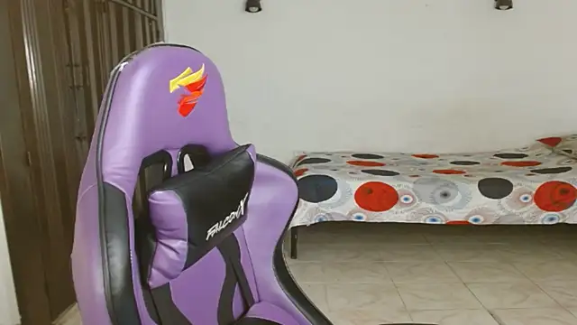 Snapshot of engielphoenis14 chatting on September 8, 2025, 9:58 pm engielphoenis14 online show from September 8, 2025, 9:58 pm