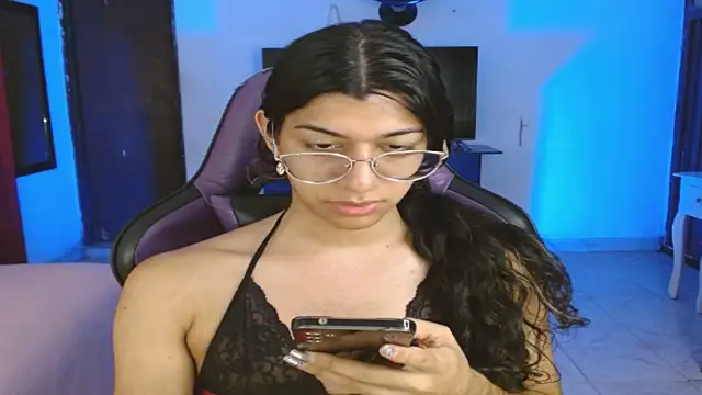 engielphoenis14 online show from February 10, 2026, 12:59 am