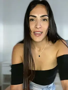 Snapshot of alessandra-a chatting on January 12, 2025, 9:40 pm alessandra-a online show from January 12, 2025, 9:40 pm