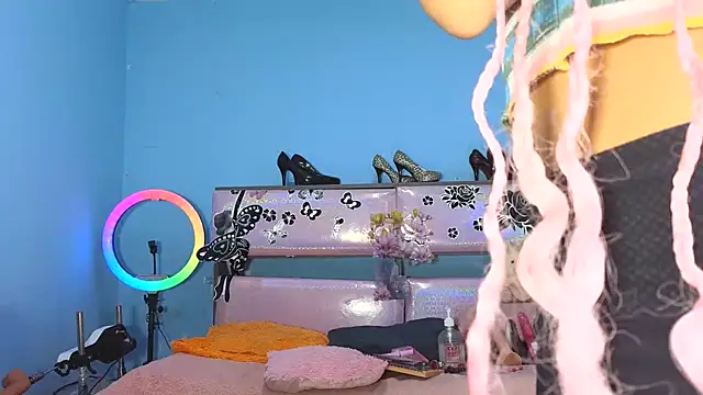 gabbiefoxthx online show from January 9, 2025, 4:41 am