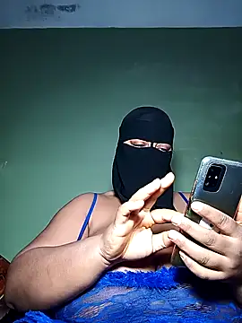 Snapshot of Loly_mor chatting on January 2, 2025, 5:03 am Loly mor online show from January 2, 2025, 5:03 am