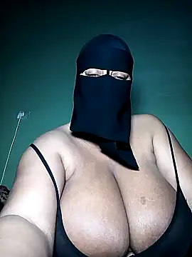 Snapshot of Loly_mor chatting on January 23, 2025, 5:24 am Loly mor online show from January 23, 2025, 5:24 am