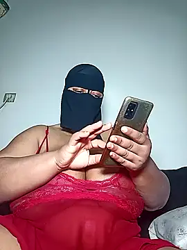 Snapshot of Loly_mor chatting on October 17, 2025, 5:32 am Loly mor online show from October 17, 2025, 5:32 am