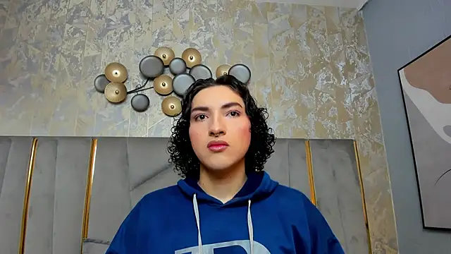 Snapshot of TomLondon_ chatting on February 4, 2025, 11:49 am TomLondon online show from February 4, 2025, 11:49 am