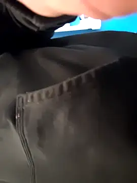 Snapshot of Lilsmokeshow017 chatting on October 29, 2025, 7:37 pm Lilsmokeshow017 online show from October 29, 2025, 7:37 pm