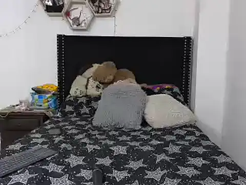 charlotte 077 online show from February 11, 2025, 7:23 am