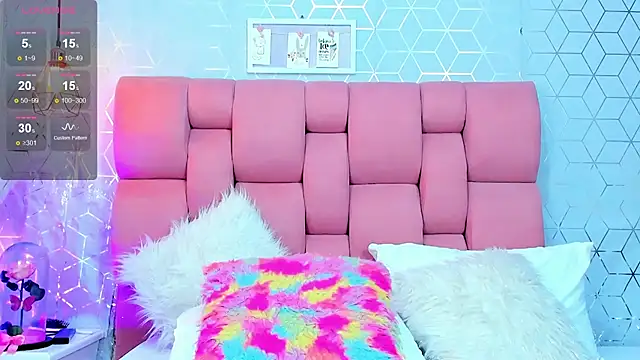 Snapshot of Zoebraham chatting on March 15, 2025, 12:47 am Zoebraham online show from March 15, 2025, 12:47 am