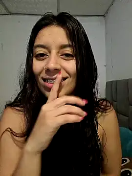 Snapshot of BrittanyDiaz chatting on February 1, 2025, 7:13 pm BrittanyDiaz online show from February 1, 2025, 7:13 pm