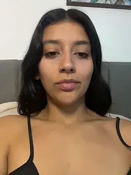Snapshot of BrittanyDiaz chatting on July 21, 2026, 8:33 pm BrittanyDiaz online show from July 21, 2026, 8:33 pm