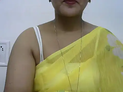Snapshot of rashmika_reddy chatting on April 30, 2026, 12:22 pm rashmika reddy online show from April 30, 2026, 12:22 pm