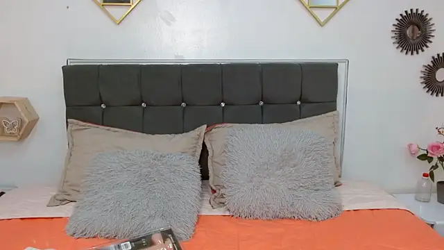 Snapshot of karlamorris_ chatting on February 21, 2025, 1:44 pm karlamorris online show from February 21, 2025, 1:44 pm