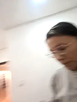 Snapshot of karlamorris_ chatting on October 9, 2025, 2:04 pm karlamorris online show from October 9, 2025, 2:04 pm