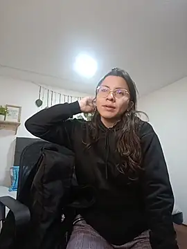 Snapshot of karlamorris_ chatting on October 16, 2025, 1:34 pm karlamorris online show from October 16, 2025, 1:34 pm