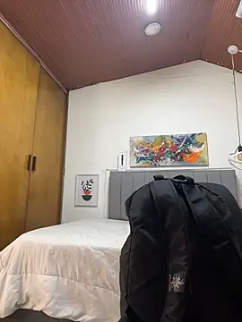 karlamorris  online show from February 10, 2026, 1:15 pm