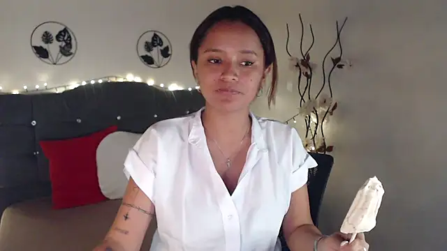 Snapshot of mia_sweetdc chatting on January 16, 2025, 9:51 pm mia sweetdc online show from January 16, 2025, 9:51 pm