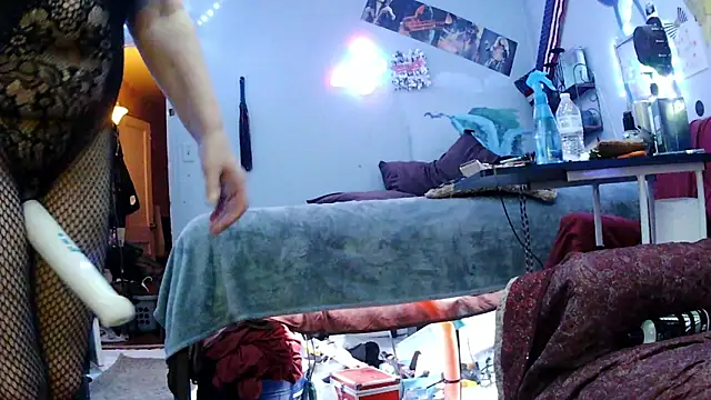 juscjen online show from April 3, 2026, 2:42 am