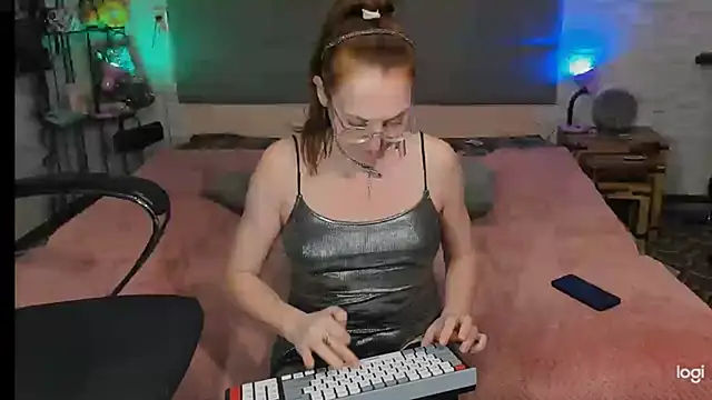 JessicaFamee online show from January 11, 2025, 5:52 am