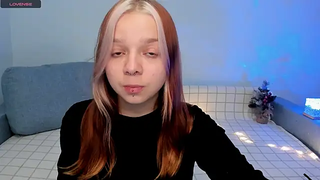 Snapshot of crystal_lilith chatting on December 9, 2024, 9:05 pm crystal lilith online show from December 9, 2024, 9:05 pm