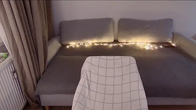 Snapshot of crystal_lilith chatting on November 23, 2025, 2:55 am crystal lilith online show from November 23, 2025, 2:55 am