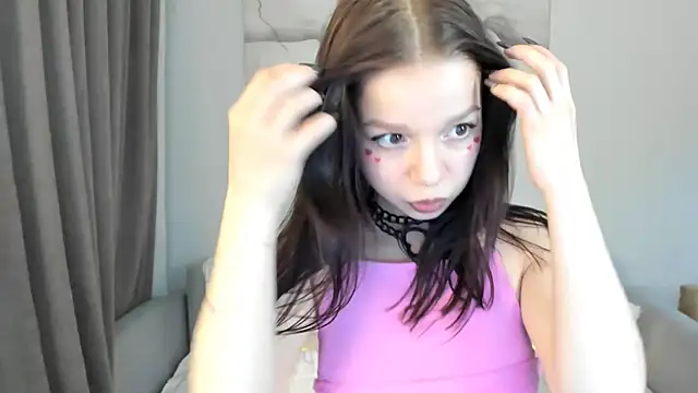 crystal lilith online show from February 14, 2026, 11:56 pm