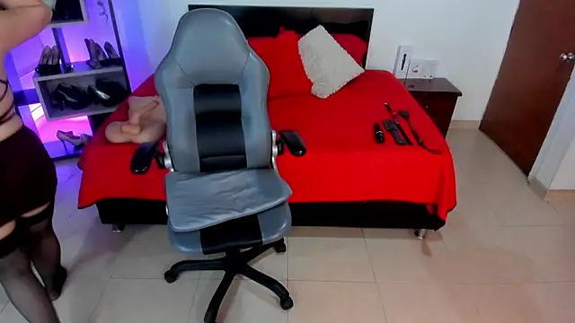 Veronica Jacobss online show from March 8, 2025, 9:51 pm