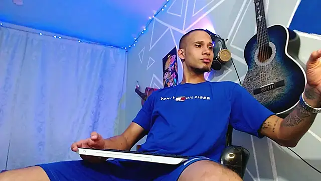 MagnusFrost online show from March 21, 2025, 3:55 am