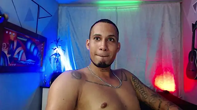 Snapshot of MagnusFrost chatting on February 3, 2026, 2:53 am MagnusFrost online show from February 3, 2026, 2:53 am