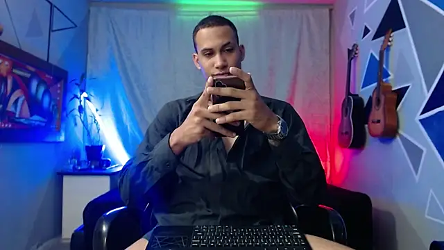 Snapshot of MagnusFrost chatting on February 17, 2026, 6:14 pm MagnusFrost online show from February 17, 2026, 6:14 pm