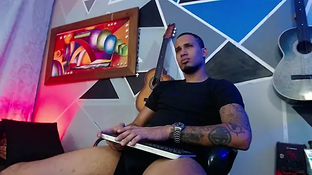 Snapshot of MagnusFrost chatting on February 19, 2026, 7:21 pm MagnusFrost online show from February 19, 2026, 7:21 pm