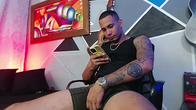 Snapshot of MagnusFrost chatting on February 24, 2026, 1:47 am MagnusFrost online show from February 24, 2026, 1:47 am