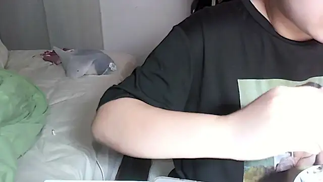 iamMalixxx online show from March 15, 2026, 12:55 pm