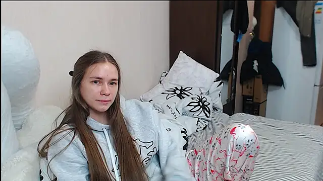 leila bambi  online show from December 26, 2024, 3:16 am