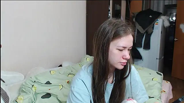 leila bambi  online show from December 30, 2024, 10:01 pm