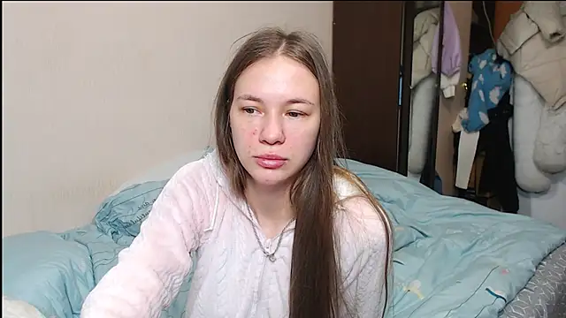 leila bambi  online show from February 12, 2025, 4:11 pm