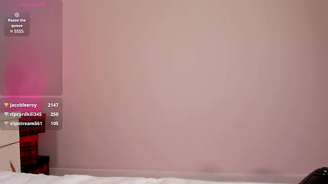 EvaSparks  online show from December 4, 2024, 9:35 pm