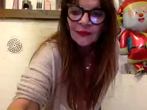 gildamilf online show from January 2, 2025, 8:46 pm