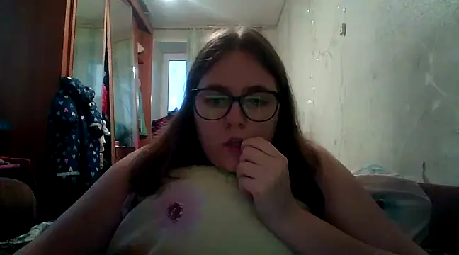 Snapshot of DesireMelissa chatting on January 17, 2025, 5:42 am DesireMelissa online show from January 17, 2025, 5:42 am