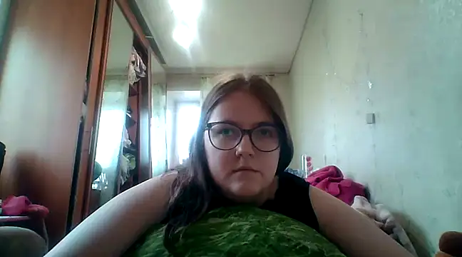 Snapshot of DesireMelissa chatting on February 9, 2025, 9:37 am DesireMelissa online show from February 9, 2025, 9:37 am