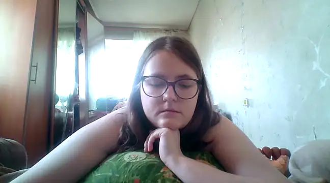 Snapshot of DesireMelissa chatting on March 14, 2025, 8:10 am DesireMelissa online show from March 14, 2025, 8:10 am