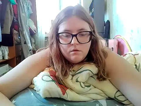 Snapshot of DesireMelissa chatting on July 27, 2026, 12:12 pm DesireMelissa online show from July 27, 2026, 12:12 pm