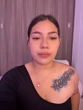 Snapshot of Latina_vanessa chatting on January 9, 2025, 9:05 pm Latina vanessa online show from January 9, 2025, 9:05 pm