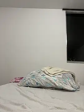 Latina vanessa online show from February 12, 2026, 3:01 am