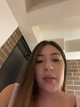 Snapshot of Latina_vanessa chatting on July 8, 2026, 3:11 am Latina vanessa online show from July 8, 2026, 3:11 am