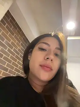Snapshot of Latina_vanessa chatting on July 21, 2026, 1:19 am Latina vanessa online show from July 21, 2026, 1:19 am
